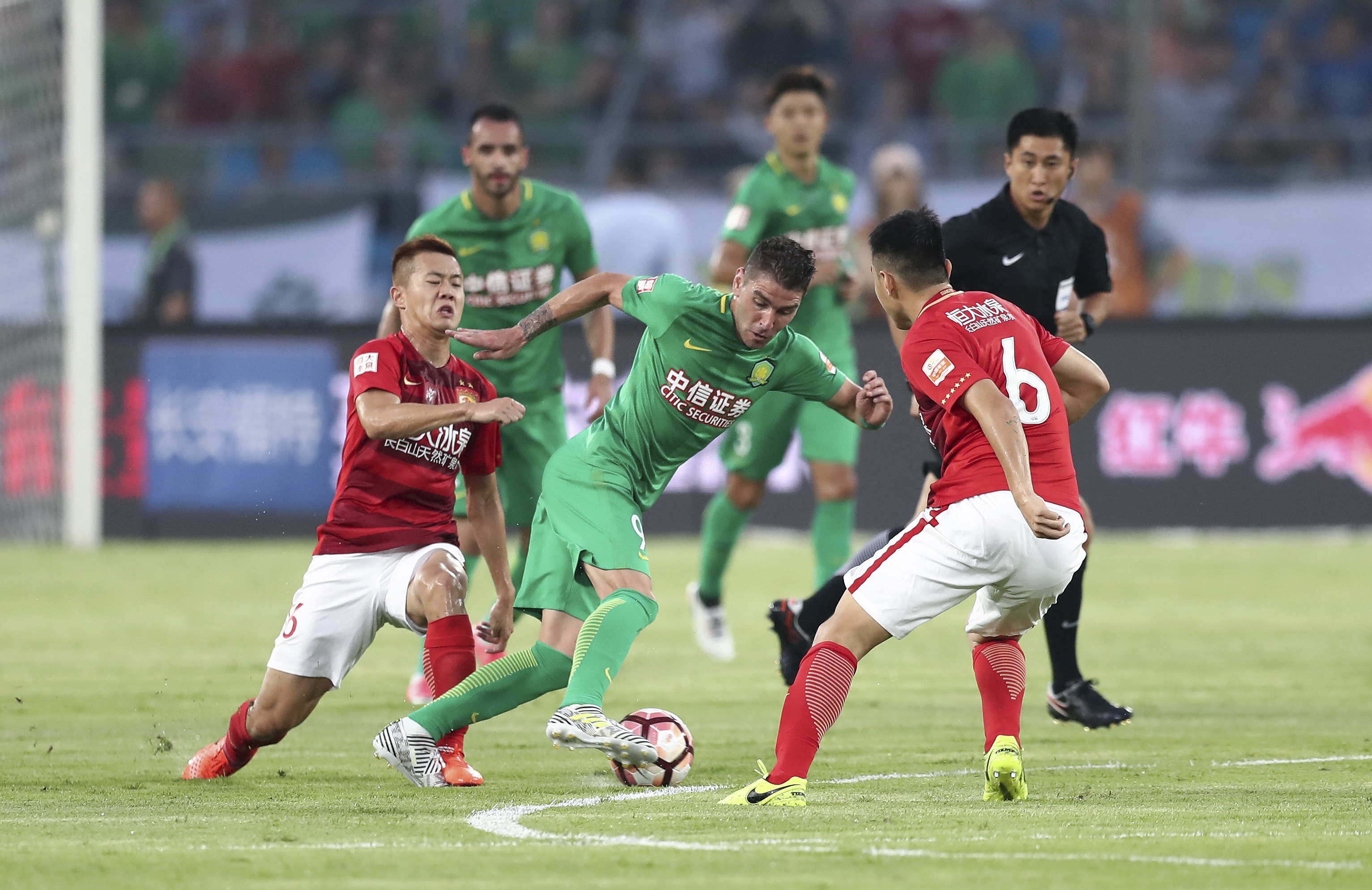 Keal：LPL有很多场馆，来回移动对于我来说比较不方便